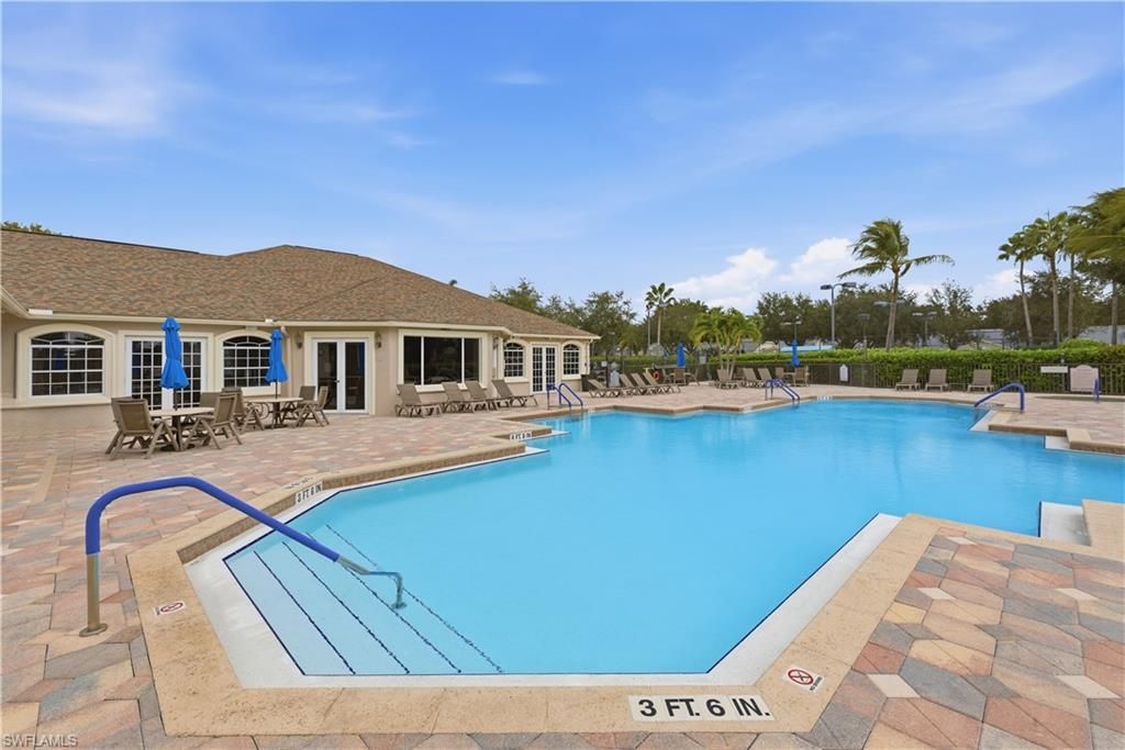 8024 Sivon Way, Unit 905, Naples, FL 34119 Photo