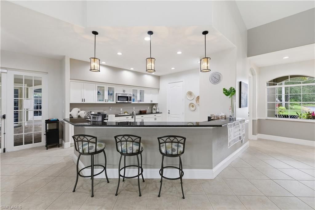 8024 Sivon Way, Unit 905, Naples, FL 34119 Photo