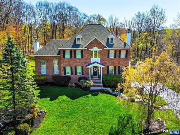 5 Crestview Lane, SPARTA, NJ 07871