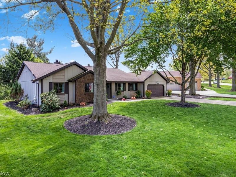 3723 Troon Drive, Uniontown, OH 44685 Photo 3