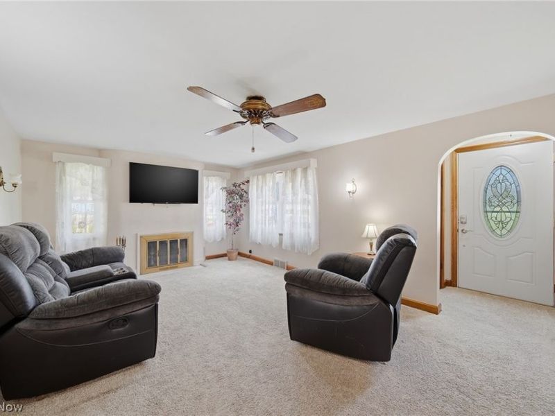 2719 Ellenwood Avenue SE, Paris, OH 44670 Photo 4