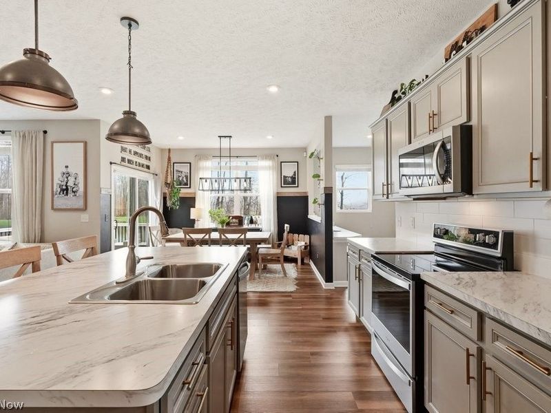 1812 Cobham Lane, Wadsworth, OH 44281 Photo 13