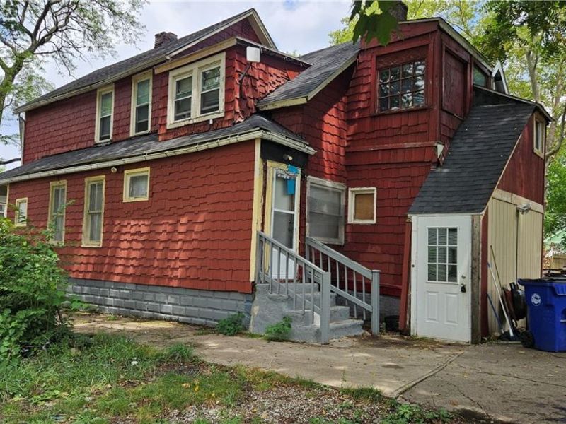 9016 Harris Avenue, Cleveland, OH 44104 Photo 2