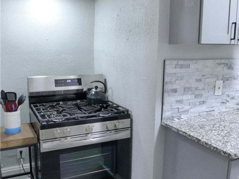 1453 W 107th Street, Cleveland, OH 44102 Photo 11