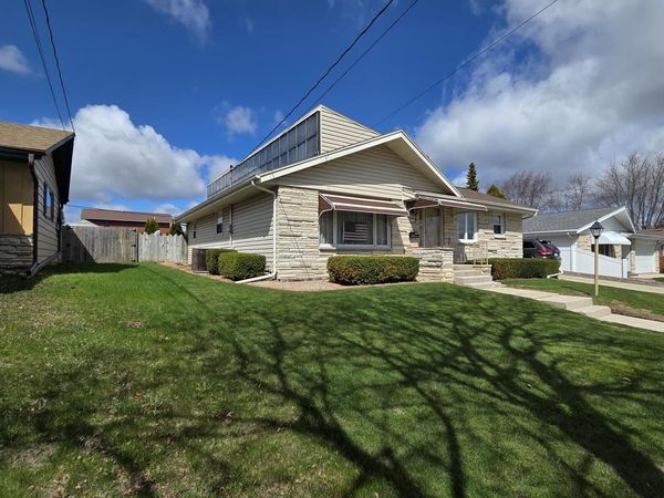 1212 35th STREET, Manitowoc, WI 54220