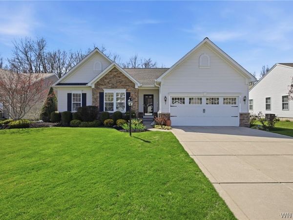 4300 Riverwalk Drive S, Lewiston, NY 14092