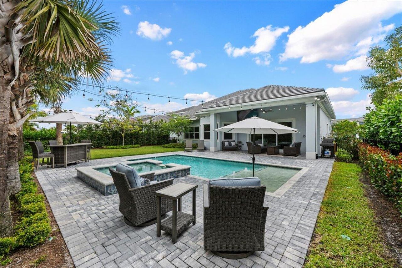 9236 Crestview Circle, Palm Beach Gardens, FL 33412 Photo