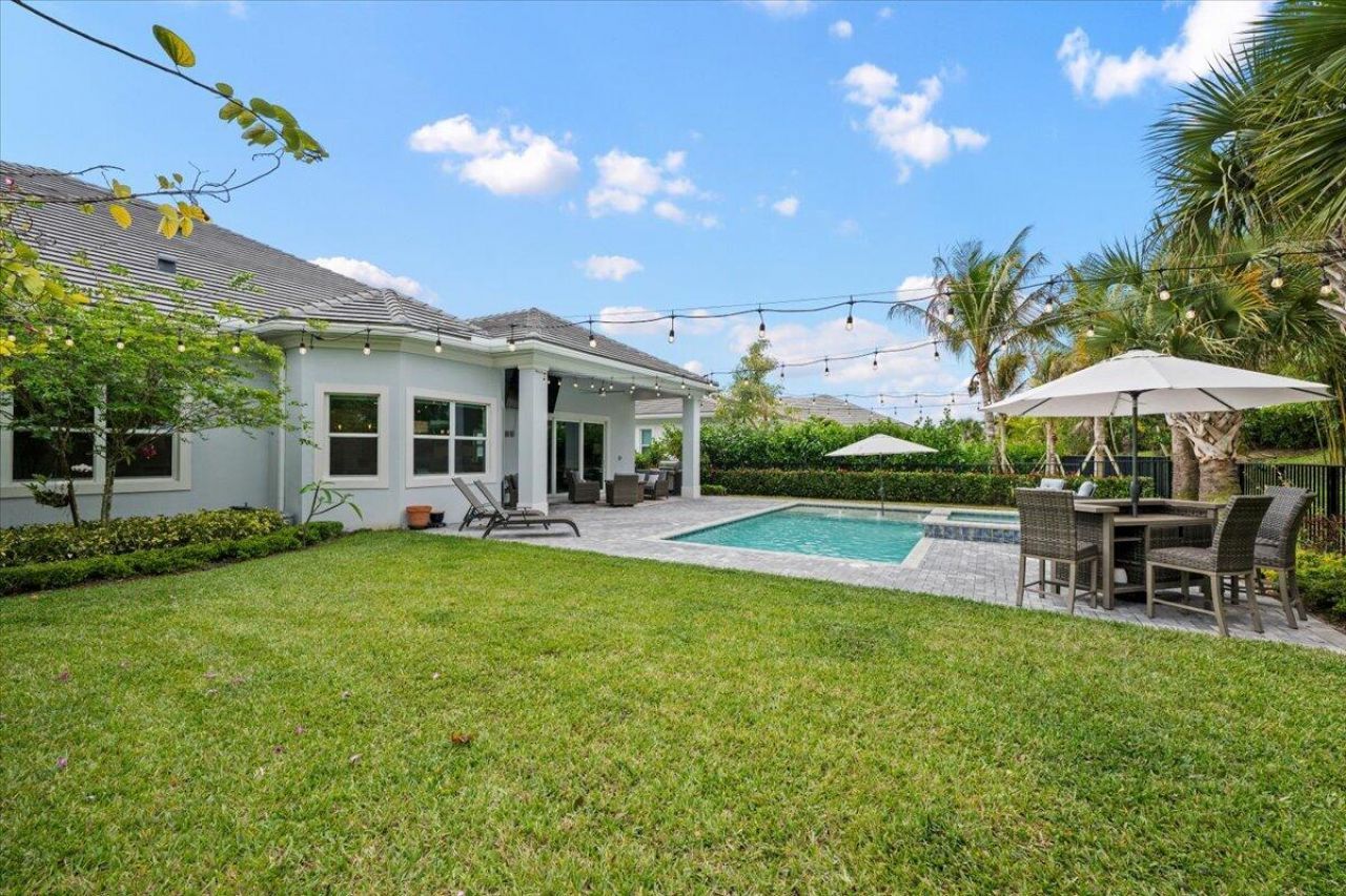 9236 Crestview Circle, Palm Beach Gardens, FL 33412 Photo