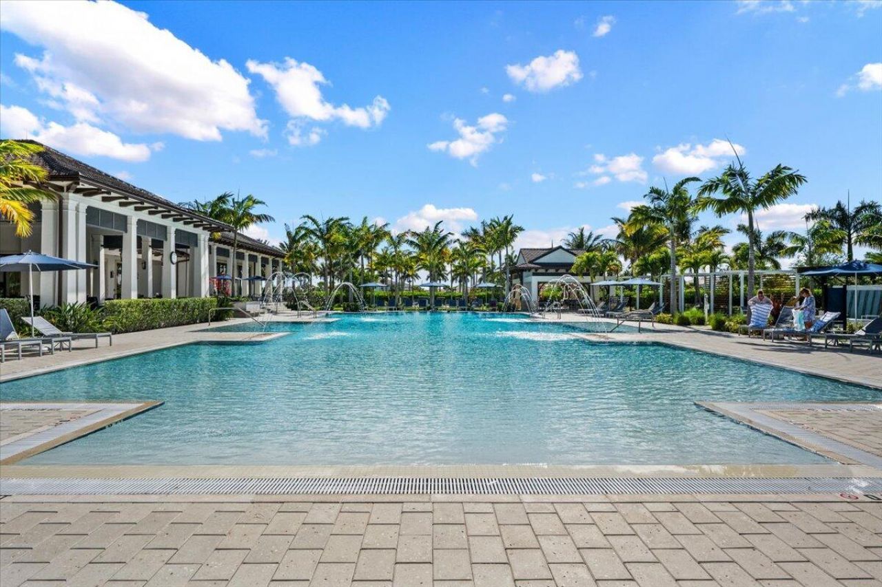 9236 Crestview Circle, Palm Beach Gardens, FL 33412 Photo
