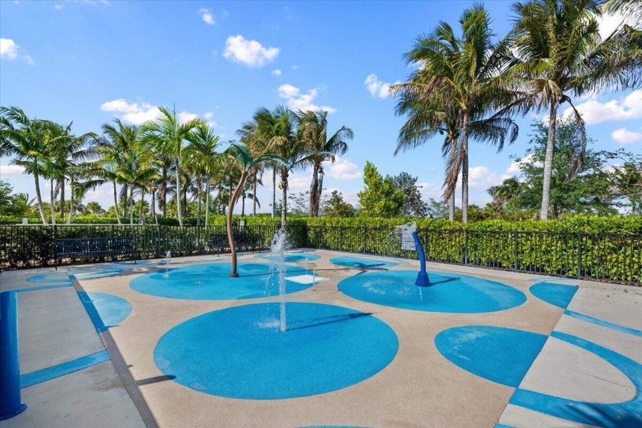 9236 Crestview Circle, Palm Beach Gardens, FL 33412 Photo