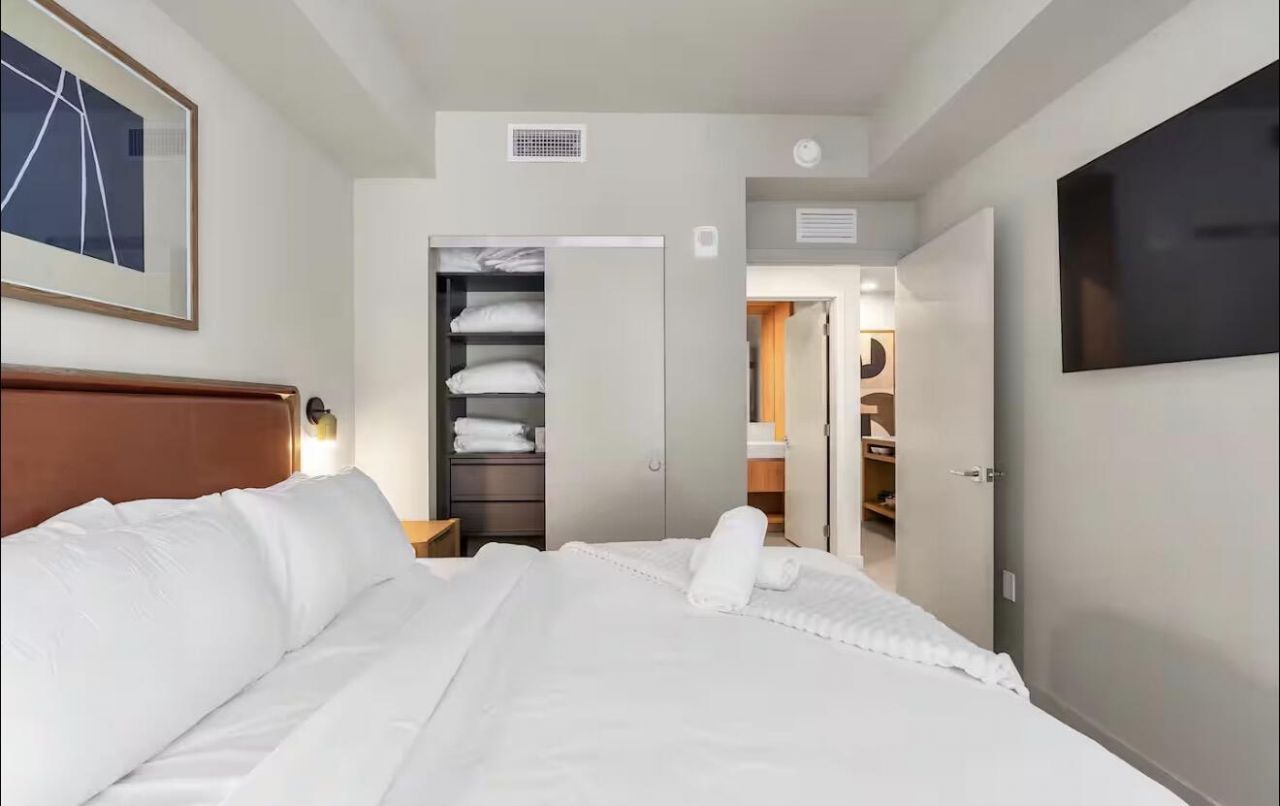 11 NE 6th Street, Unit 2507, Miami, FL 33132 Photo