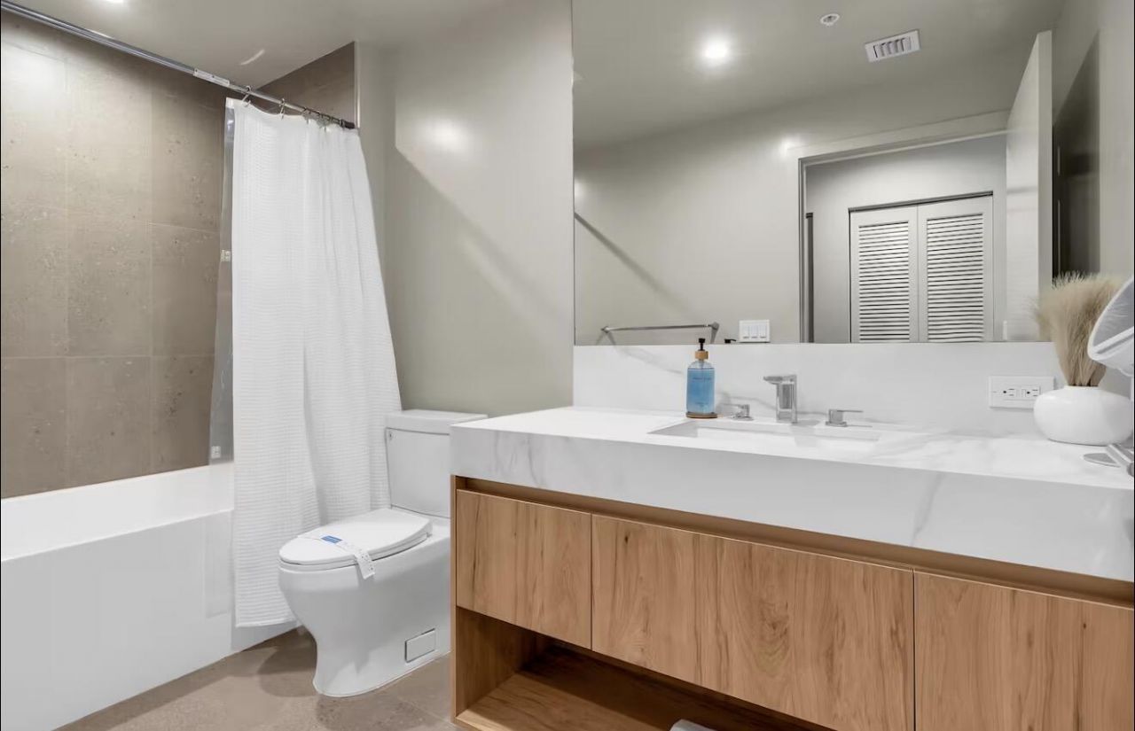 11 NE 6th Street, Unit 2507, Miami, FL 33132 Photo