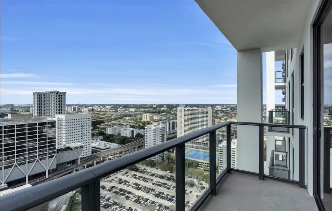 11 NE 6th Street, Unit 2507, Miami, FL 33132 Photo