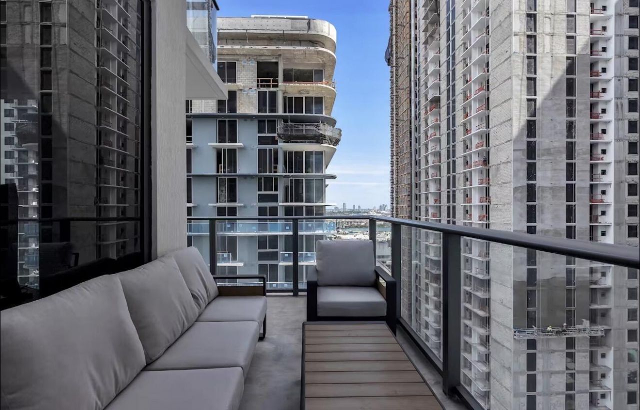 11 NE 6th Street, Unit 2507, Miami, FL 33132 Photo