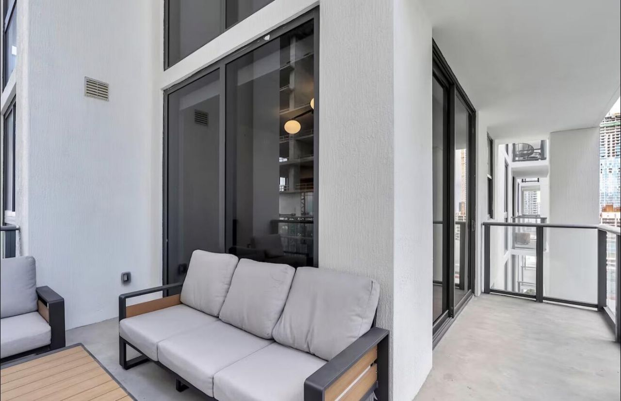 11 NE 6th Street, Unit 2507, Miami, FL 33132 Photo