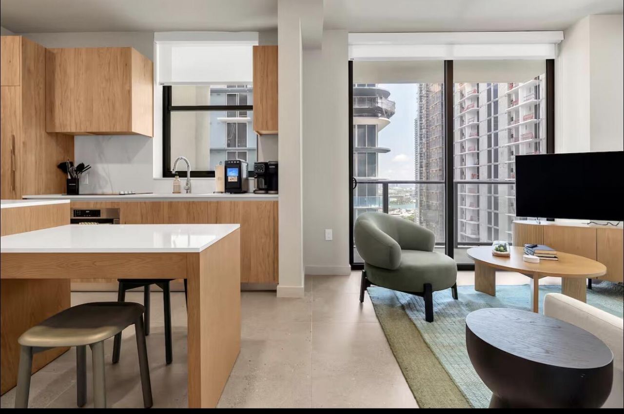11 NE 6th Street, Unit 2507, Miami, FL 33132 Photo