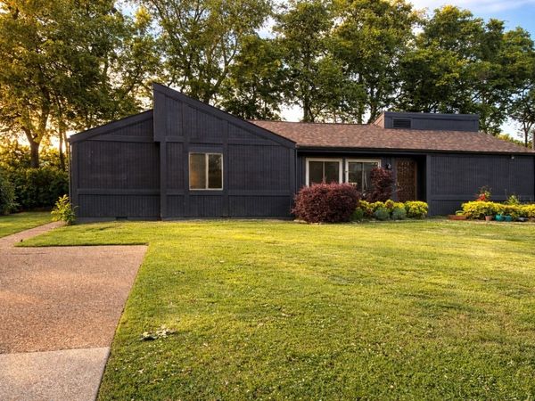 510 Doral Country Dr, Nashville, TN 37221