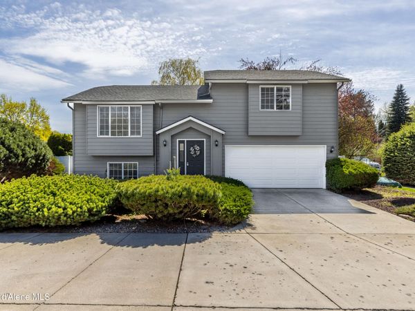 1012 E Miles AVE, Hayden, ID 83835