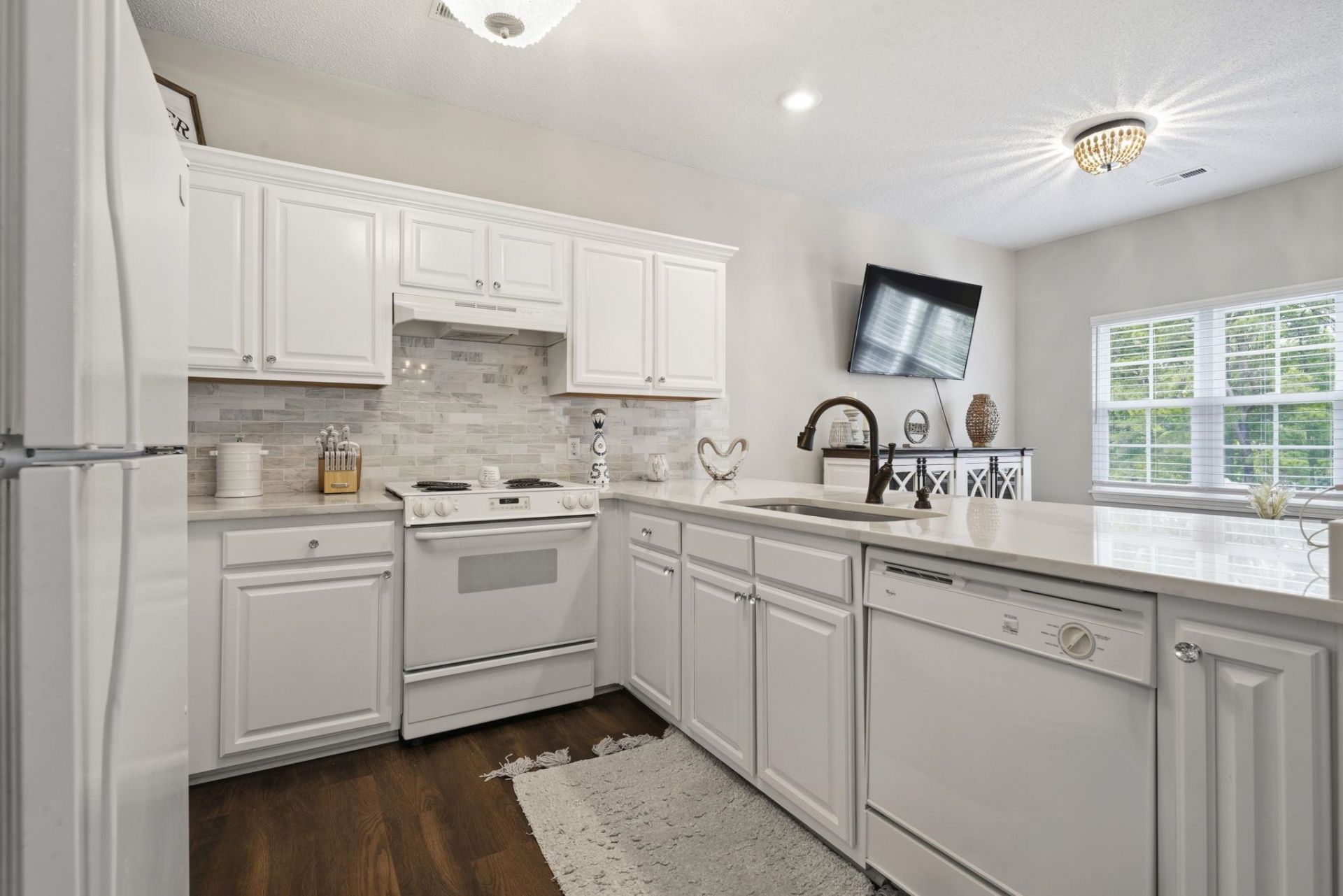 6208 Sweetwater Blvd.  Photo 13