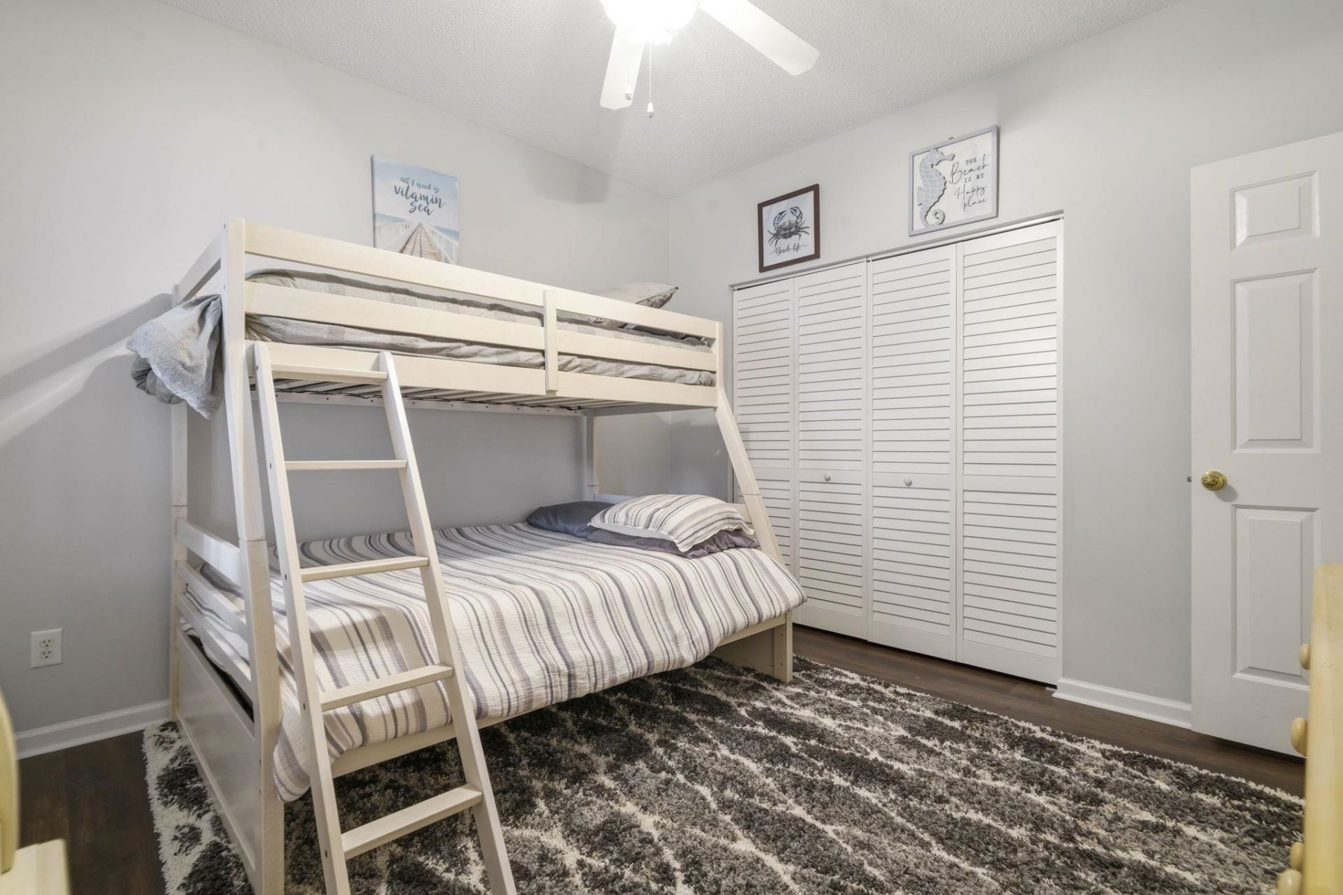 6208 Sweetwater Blvd.  Photo 5