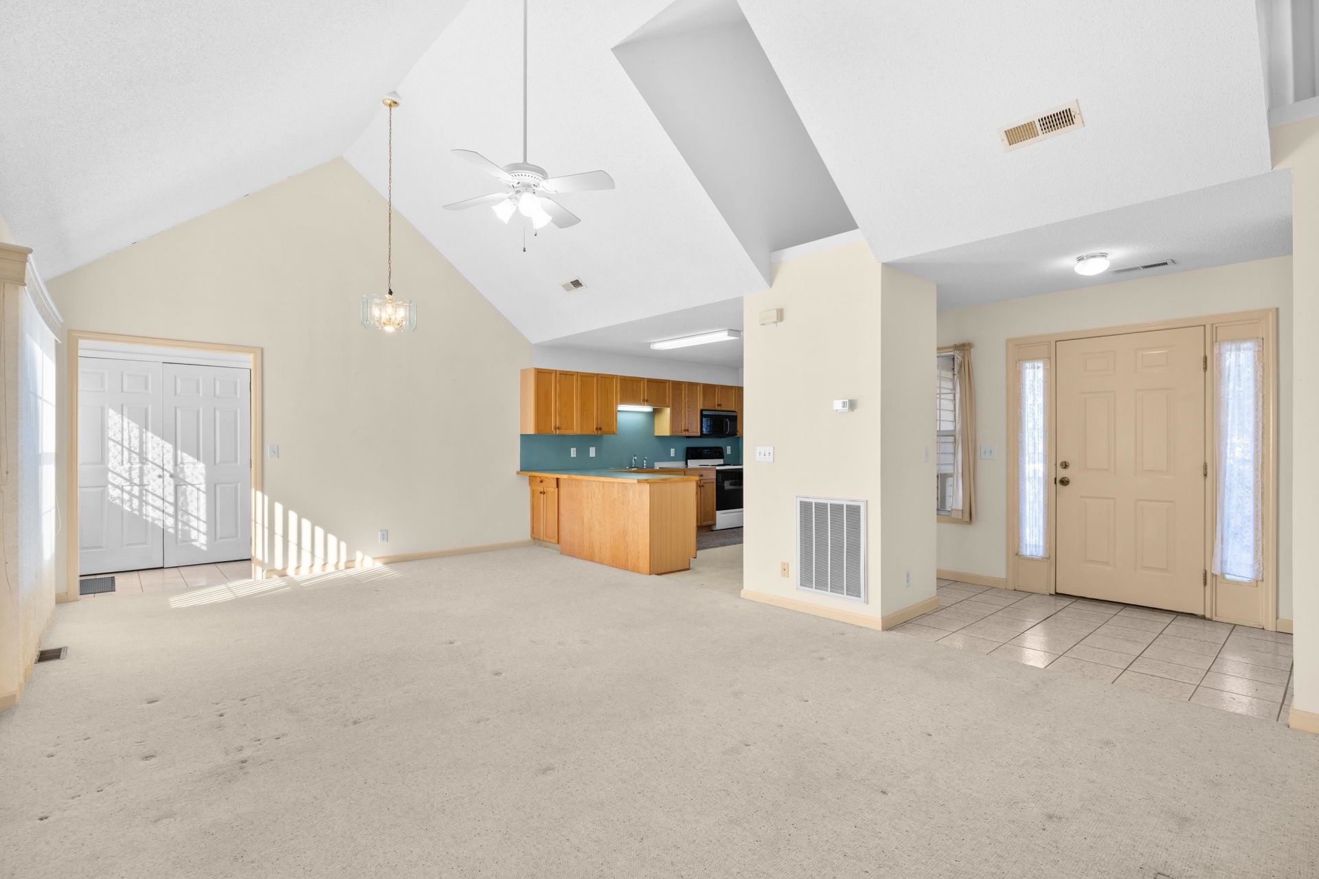 246 Russell Dr. Photo 4