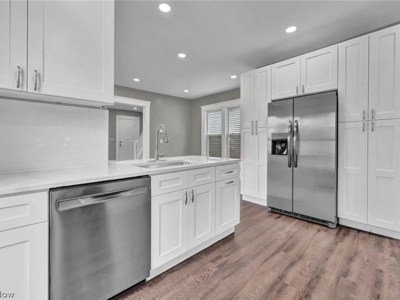 2221 E 97th Street, Cleveland, OH 44106 Photo 12