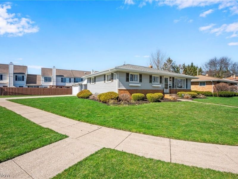 3740 W 214th Street, Fairview Park, OH 44126 Photo 3