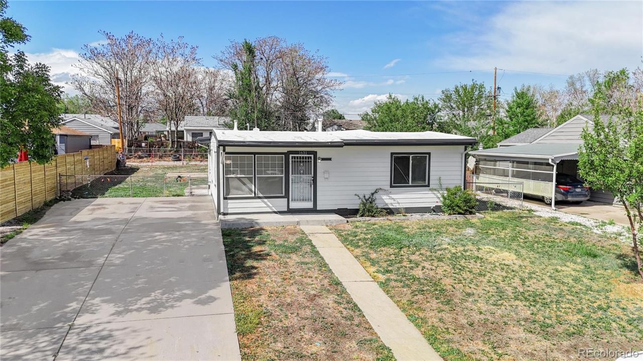 1631 W Hoye Place, Denver, CO 80223 Main Photo