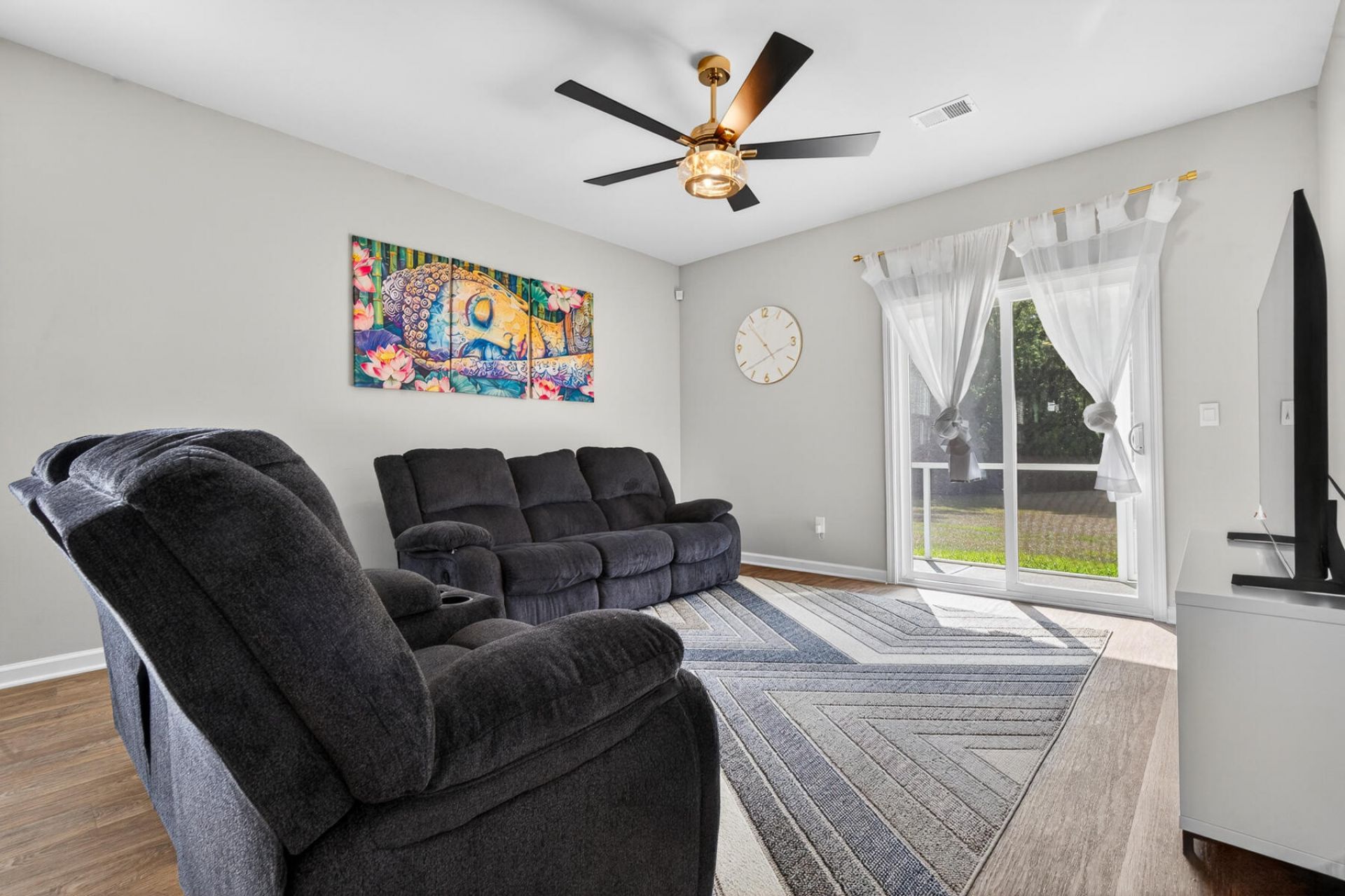 627 Silver Spruce Photo 15