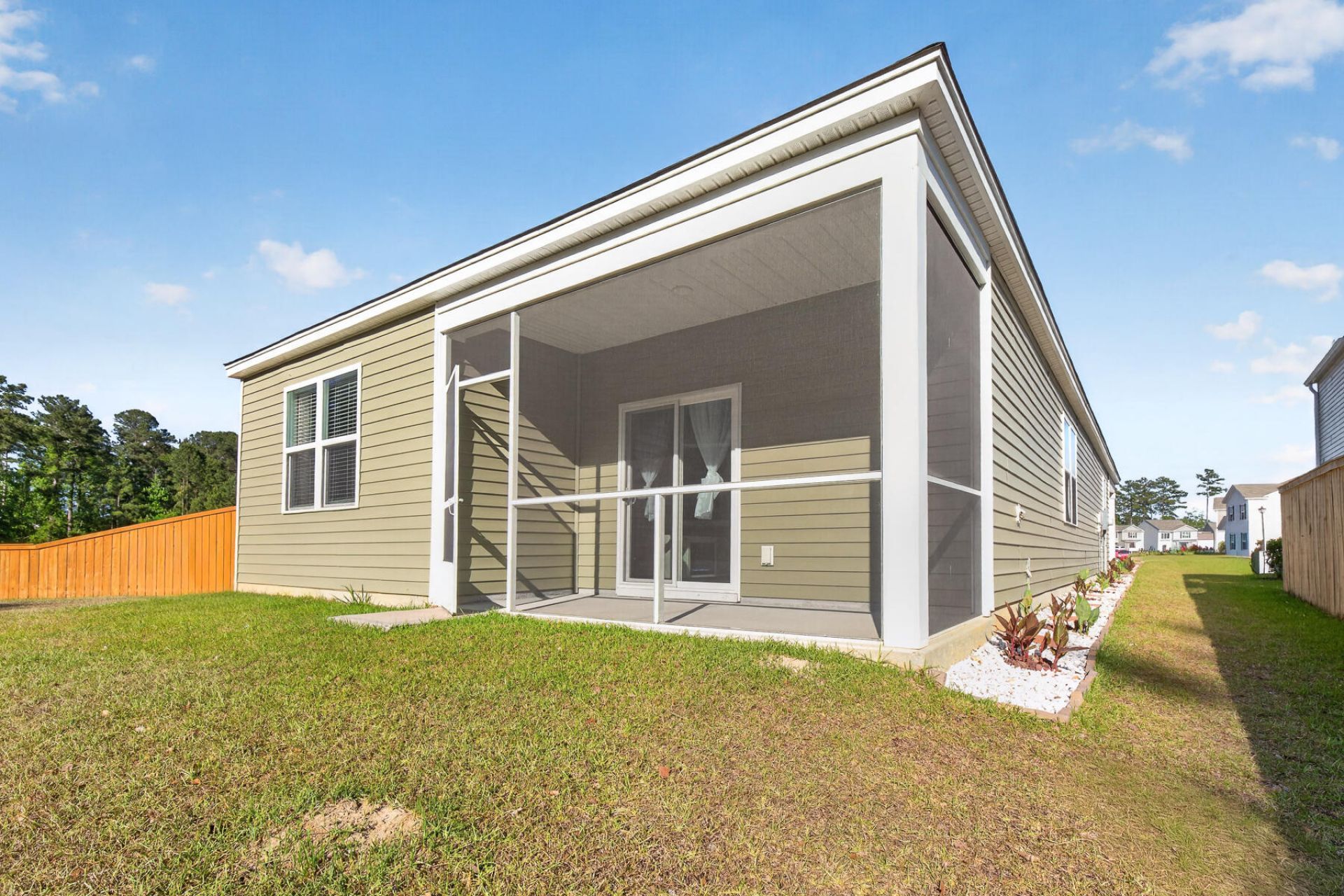 627 Silver Spruce Photo 25