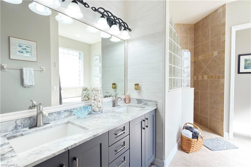 8723 S Lake Cir, Fort Myers, FL 33908 Photo