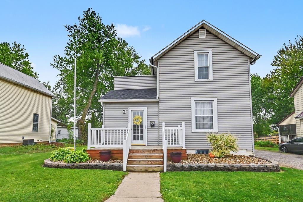 427 Wallace Avenue, Bucyrus, OH 44820 Main Photo