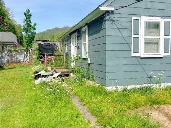 34 34th Street, WV 25140