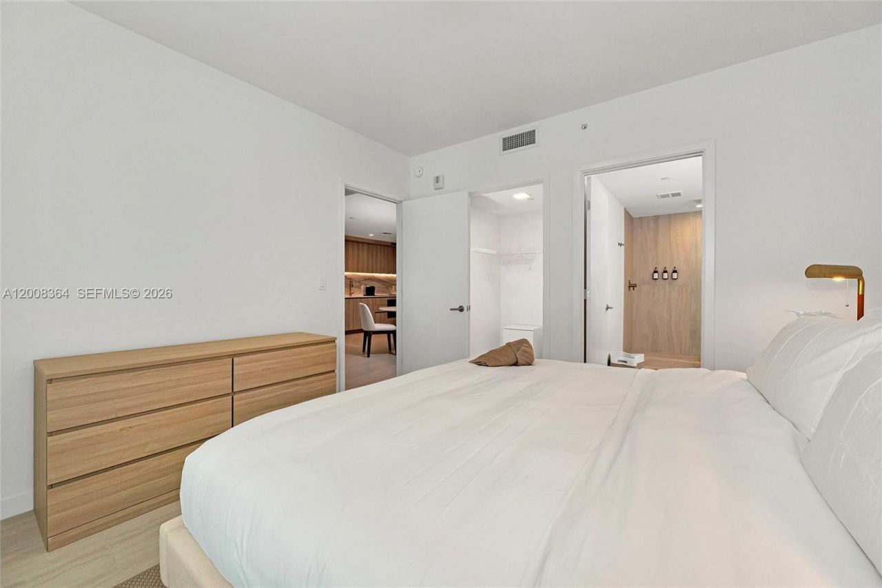 77 SE 5, Unit 1906, Miami, FL 33131 Photo