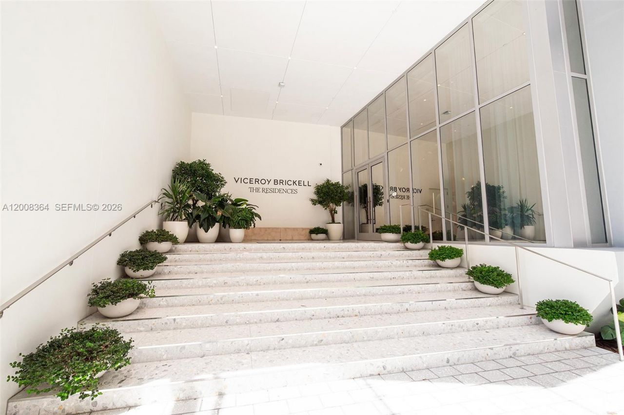 77 SE 5, Unit 1906, Miami, FL 33131 Photo