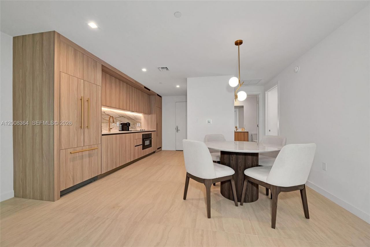 77 SE 5, Unit 1906, Miami, FL 33131 Photo