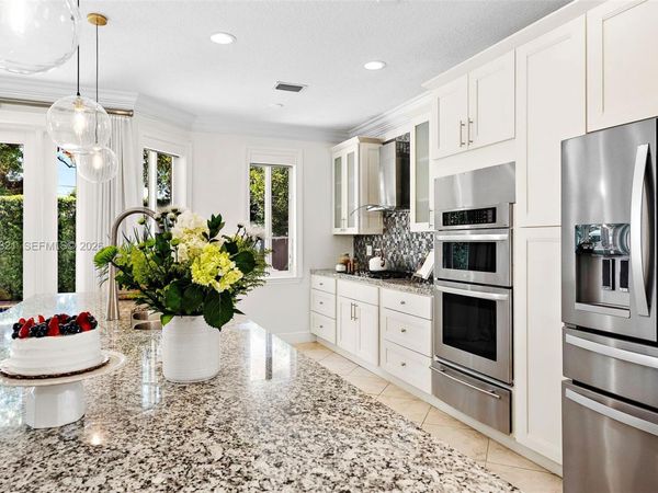3200 Percival Ave , Miami, FL 33133