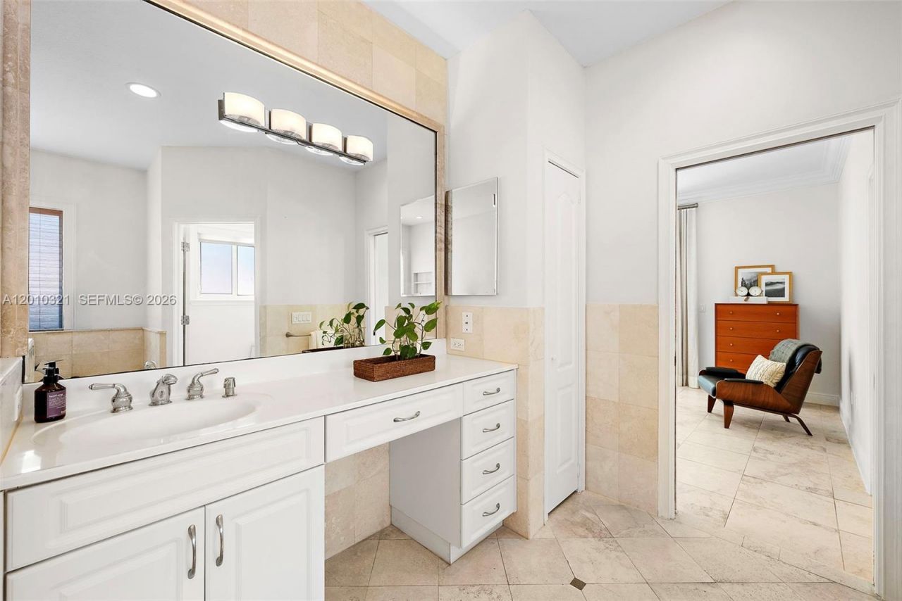 3200 Percival Ave, Miami, FL 33133 Photo