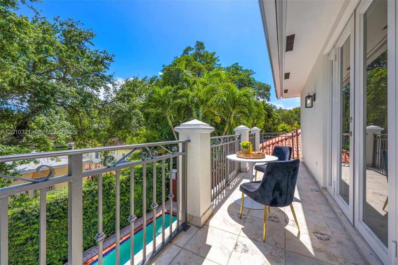 3200 Percival Ave, Miami, FL 33133 Photo