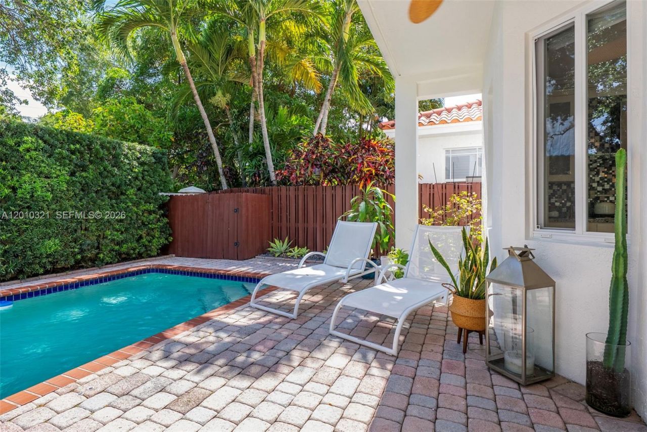 3200 Percival Ave, Miami, FL 33133 Photo