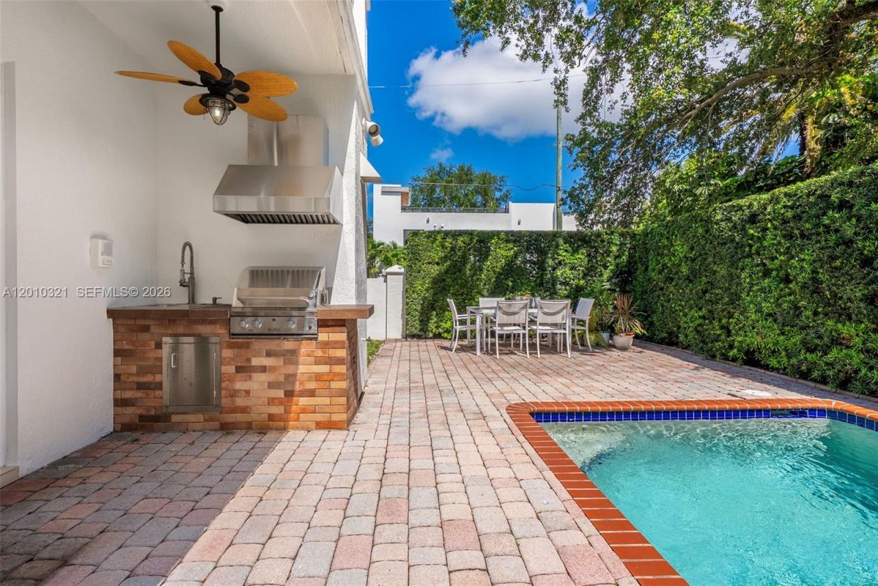 3200 Percival Ave, Miami, FL 33133 Photo