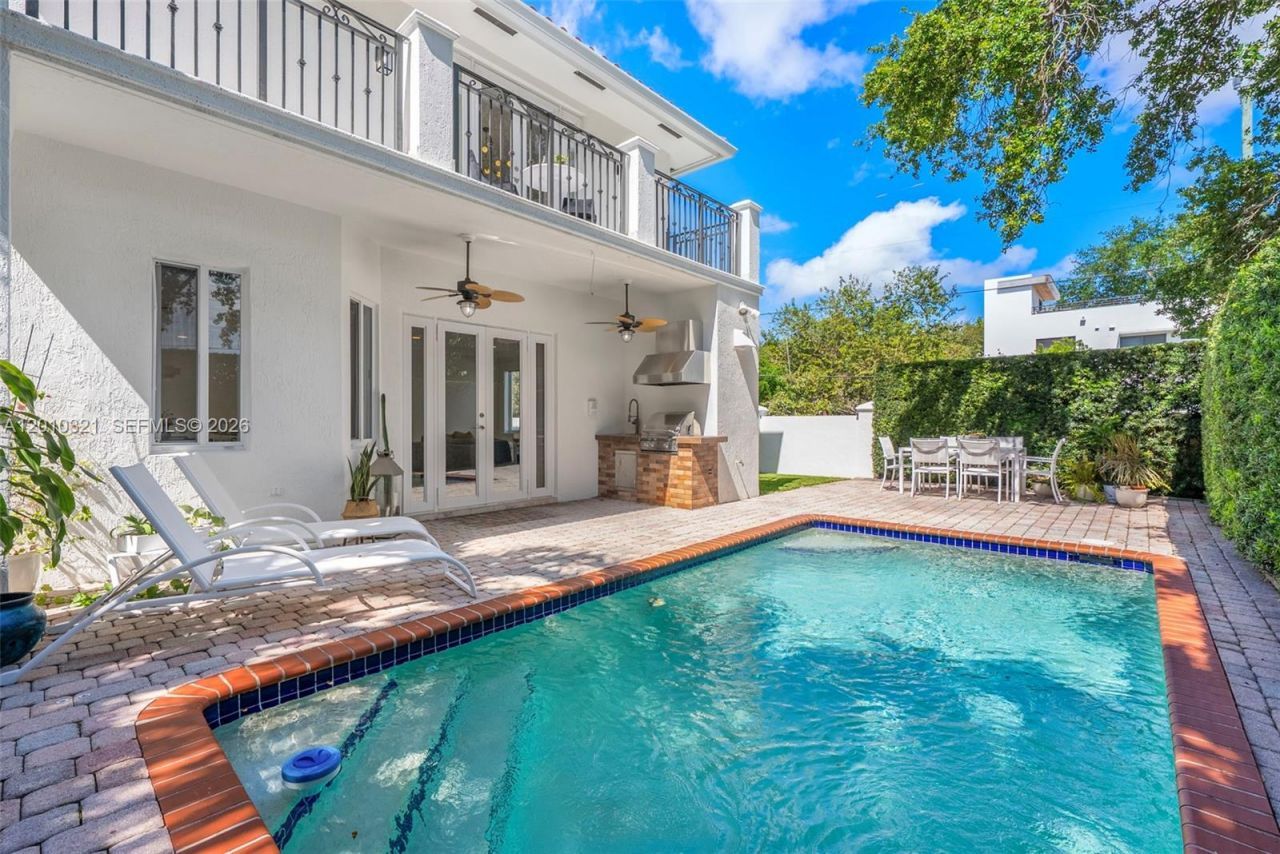 3200 Percival Ave, Miami, FL 33133 Photo