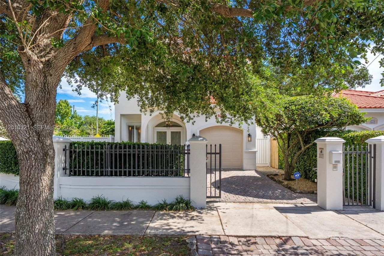 3200 Percival Ave, Miami, FL 33133 Photo