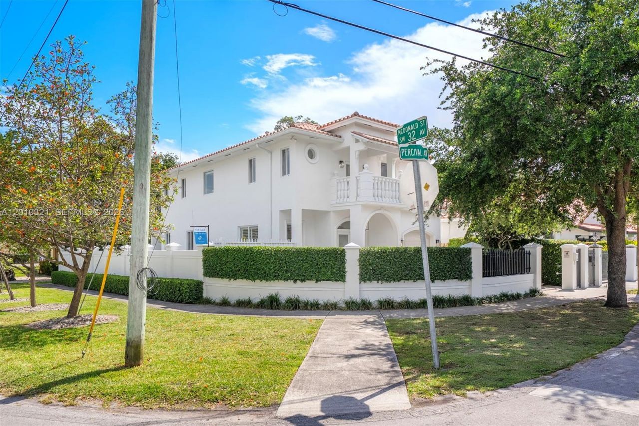 3200 Percival Ave, Miami, FL 33133 Photo