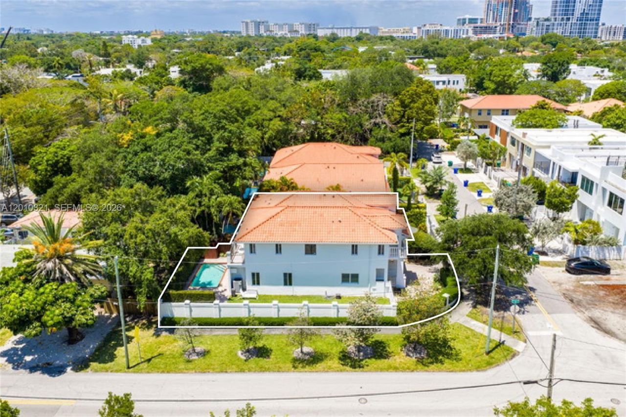 3200 Percival Ave, Miami, FL 33133 Photo