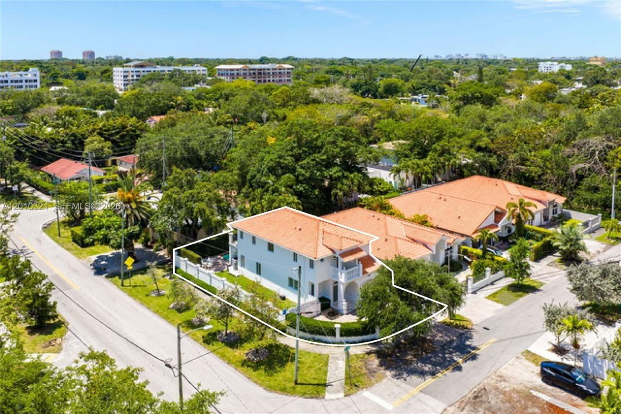 3200 Percival Ave, Miami, FL 33133 Photo