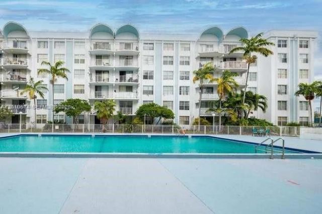 482 NW 165th St Rd , Unit A-307, Miami, FL 33169 Photo