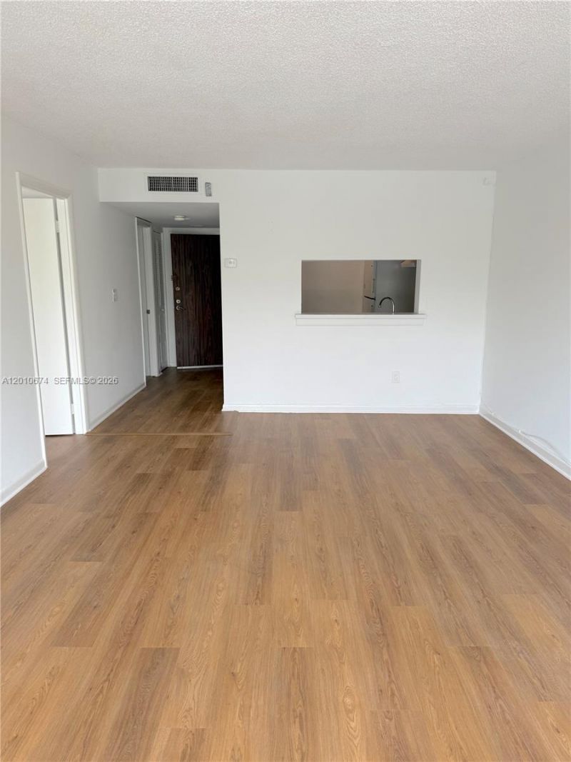 482 NW 165th St Rd , Unit A-307, Miami, FL 33169 Photo