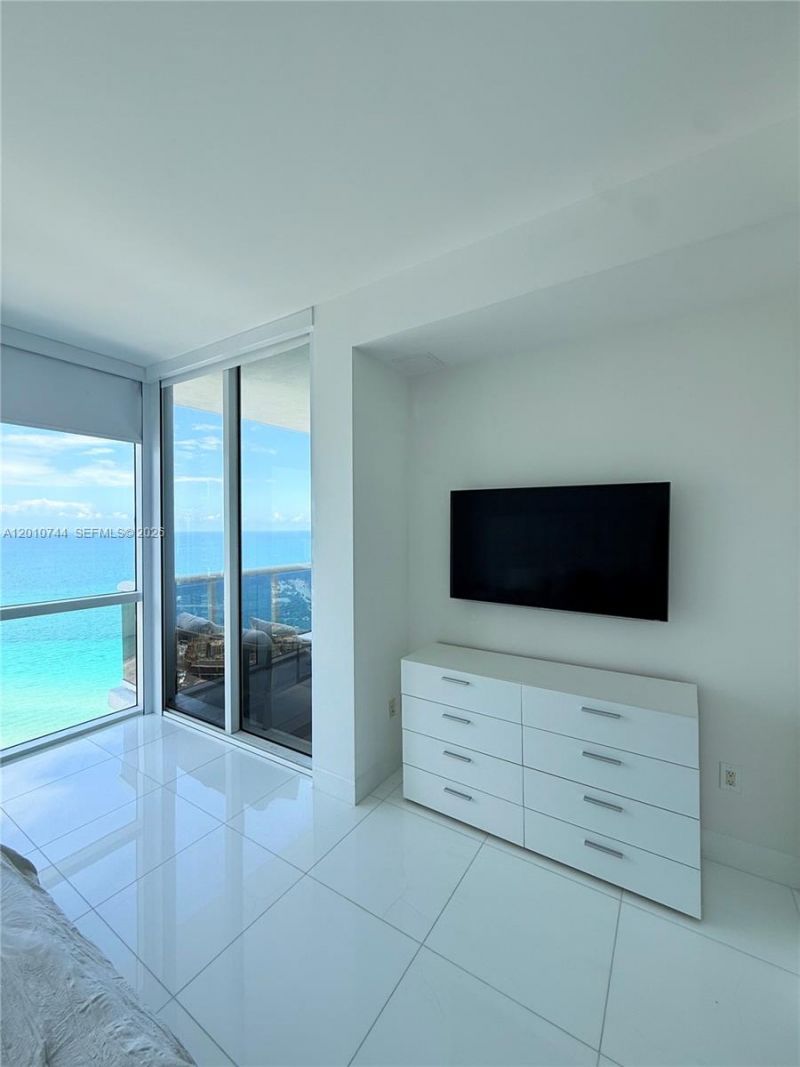 18201 Collins Ave, Unit 3708, Sunny Isles Beach, FL 33160 Photo