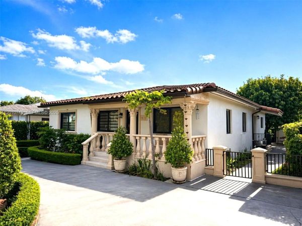 310 NW 32nd Ct , Unit R, Miami, FL 33125